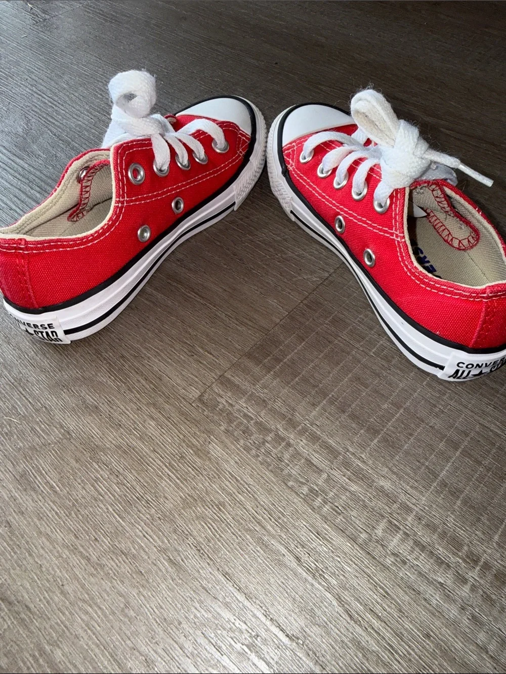 Converse Chuck Taylor All Star Low Top Sneakers Red Canvas Kids Size 10.5